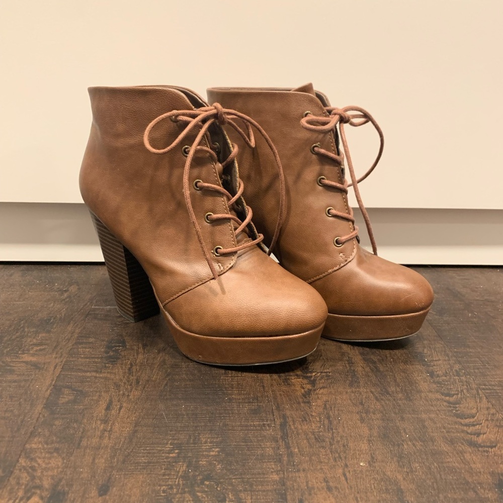 Mossimo chunky heel boots
